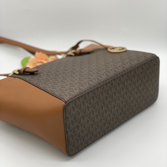 MICHAEL KORS CHARLOTTE LARGE TOP ZIP TOTE BROWN - Picture 7 of 16